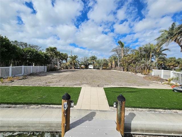 Listing photo 3 for 55 Dolphin Dr, Treasure Island FL 33706