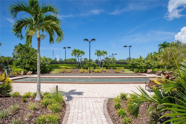 view of swimming pool