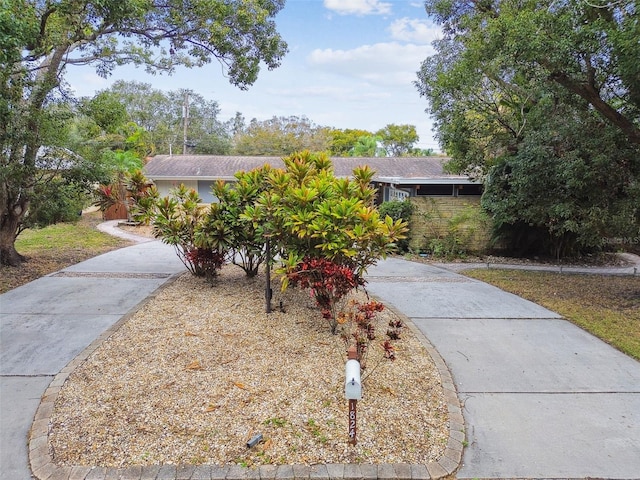 view of front of property