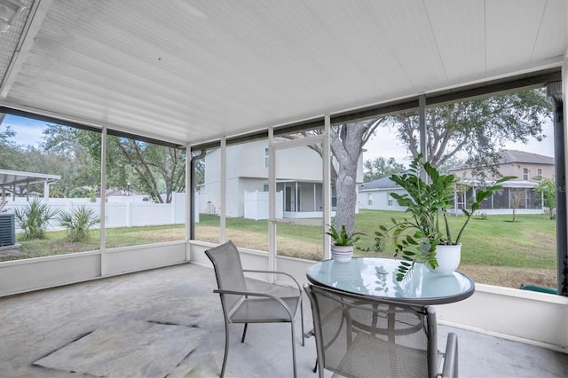 view of sunroom / solarium