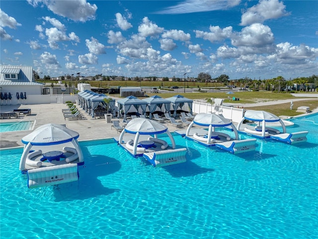 view of swimming pool