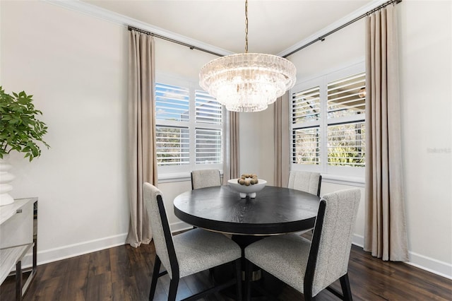 dining room with an inviting chandelier, baseboards, and dark wood-style flooring