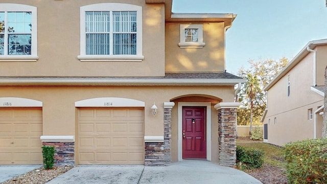 view of front of home featuring a garage