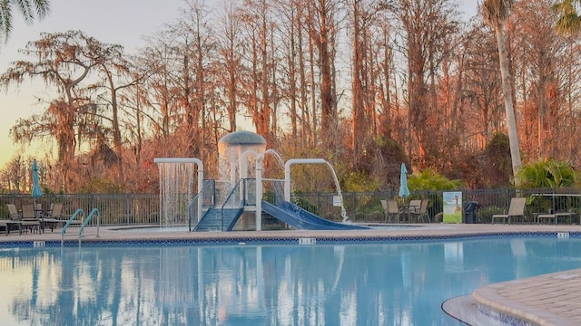 view of swimming pool