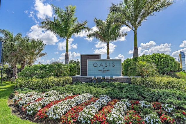 view of community / neighborhood sign