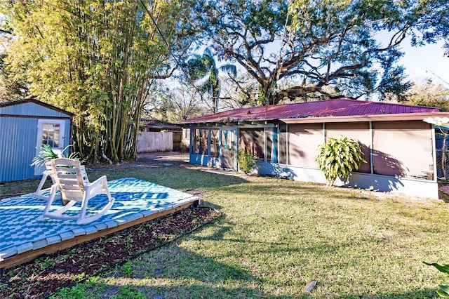 2005 E Crenshaw St, Tampa, FL 33610 - view of yard with a shed