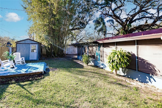 2005 E Crenshaw St, Tampa, FL 33610 - view of yard with a shed