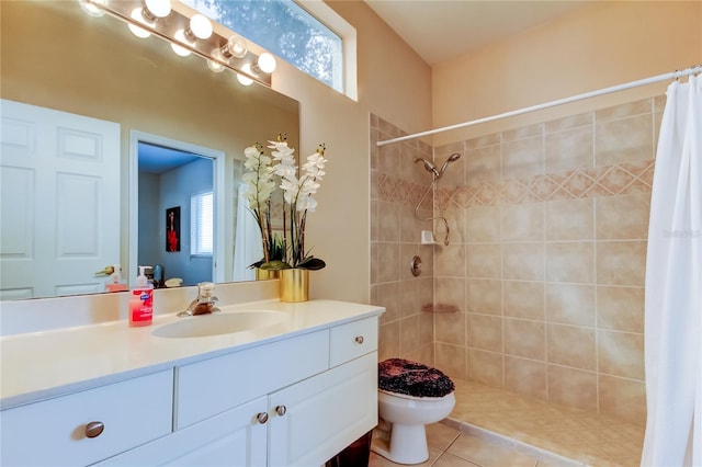 bathroom with tile patterned floors, a shower with curtain, plenty of natural light, and toilet