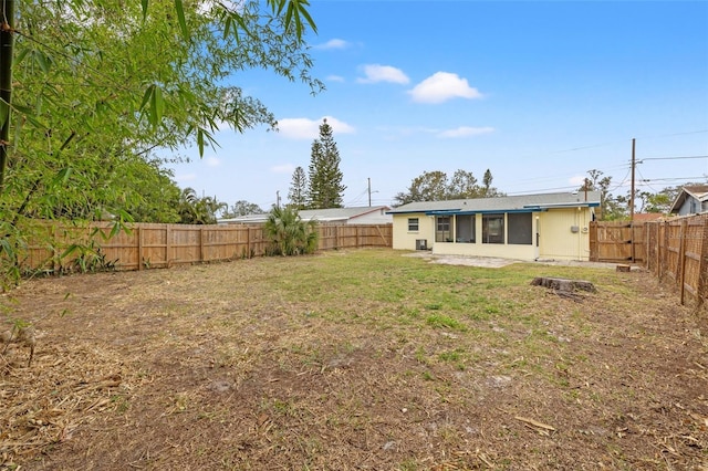 view of yard with a patio