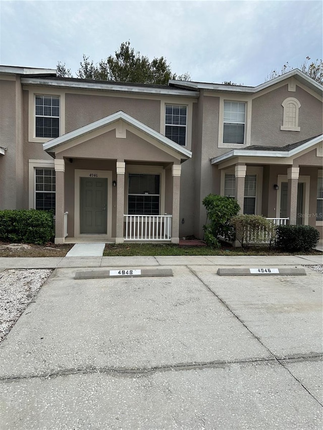 view of front facade featuring covered porch