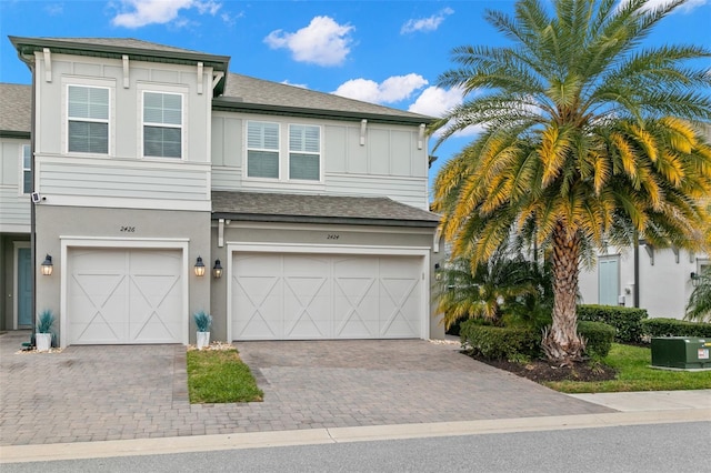 view of front facade with a garage