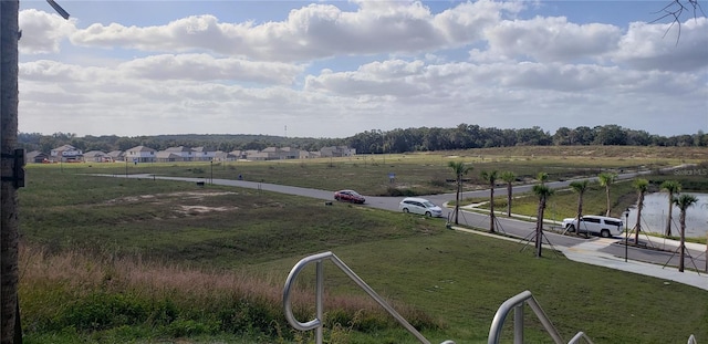 view of yard featuring a rural view