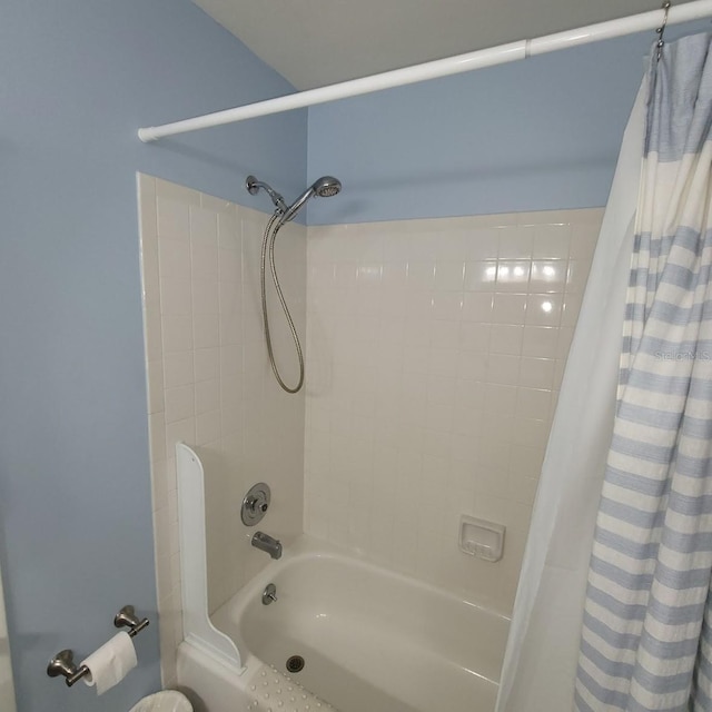 bathroom featuring shower / tub combo