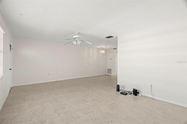 empty room featuring ceiling fan