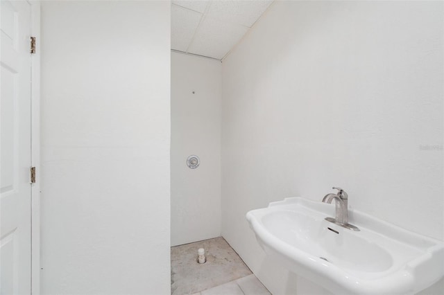 bathroom featuring sink and tile patterned floors