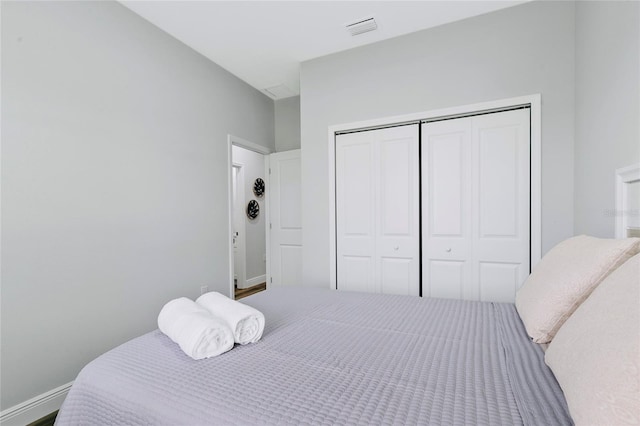 bedroom featuring a closet