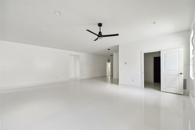 empty room with ceiling fan