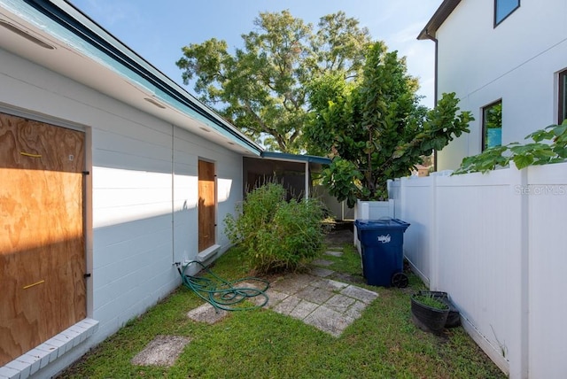 604 Danube Ave, Tampa, FL 33606 - view of yard