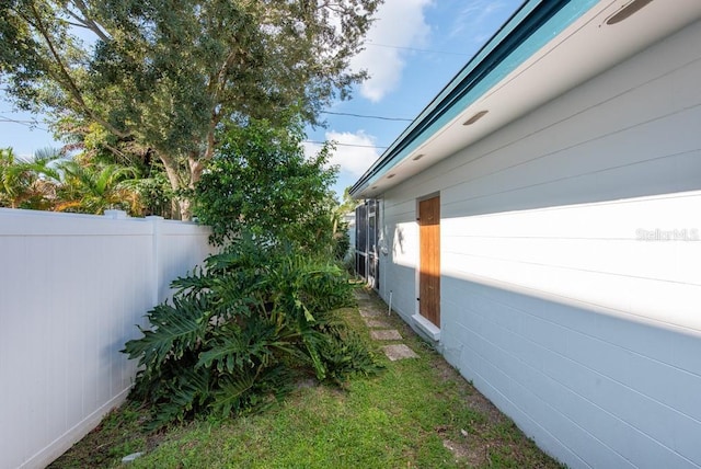 604 Danube Ave, Tampa, FL 33606 - view of yard
