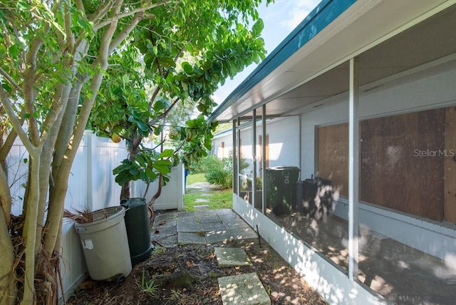 604 Danube Ave, Tampa, FL 33606 - view of side of home with a sunroom