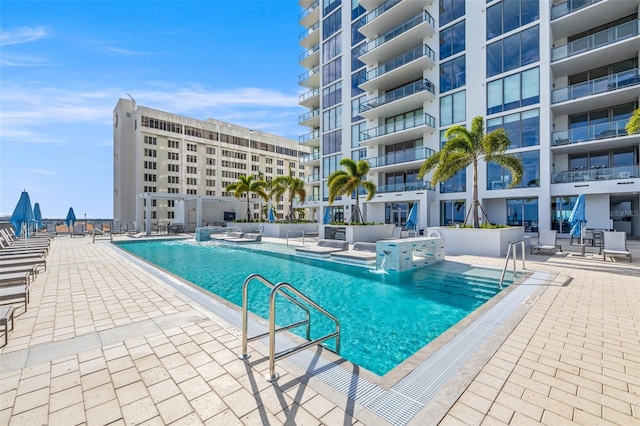 301 1st St S Unit 2006, Saint Petersburg, FL 33701 - community pool featuring a patio