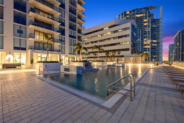 301 1st St S Unit 2006, Saint Petersburg, FL 33701 - view of pool at dusk