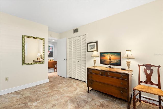 bedroom with a closet