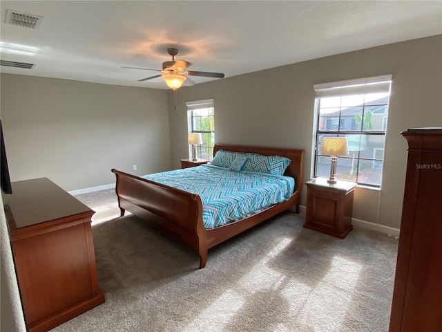 bedroom with ceiling fan