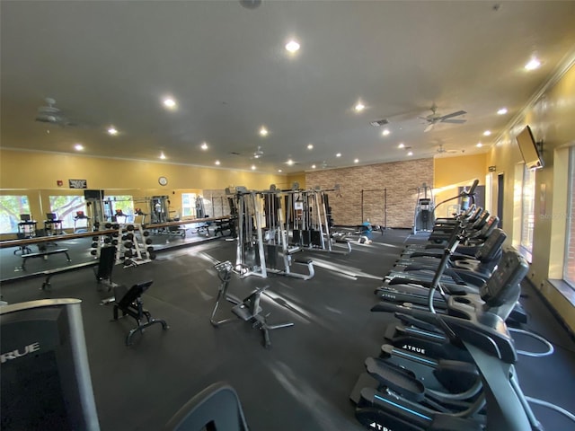 exercise room featuring ceiling fan