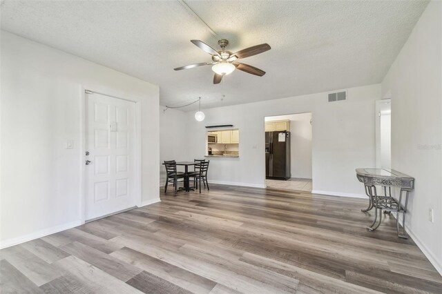 1433 Pine Glen Pl Unit D1, Tarpon Springs, FL 34688 - photo 7