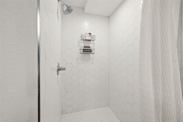 bathroom featuring curtained shower