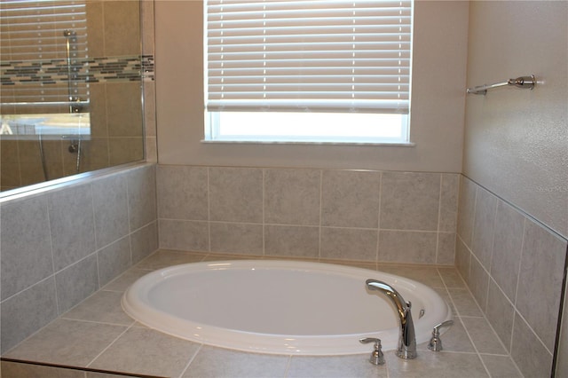 bathroom featuring a tub