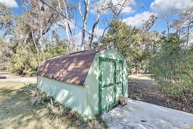 view of outbuilding