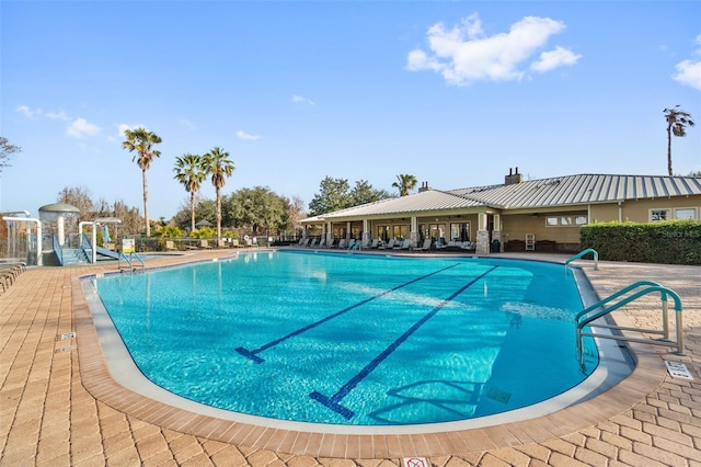 view of swimming pool