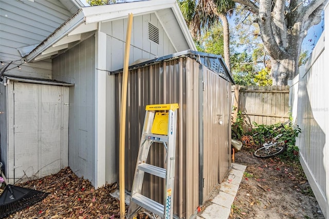 view of outbuilding