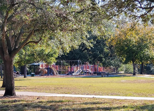 10019 N Hyaleah, Tampa, FL 33617 - photo 37