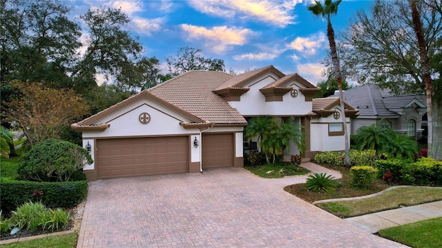 Listing photo 2 for 2898 Grey Oaks Blvd, Tarpon Springs FL 34688