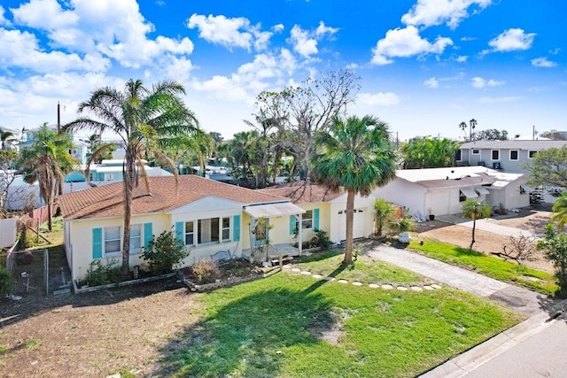 view of front of house with a front yard