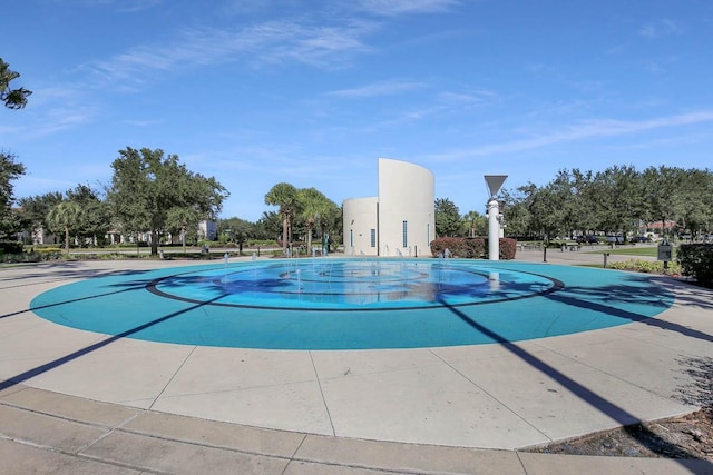 view of swimming pool