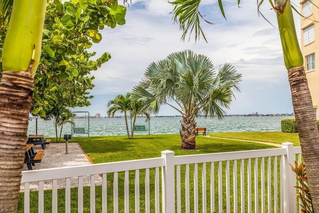 view of yard featuring a water view