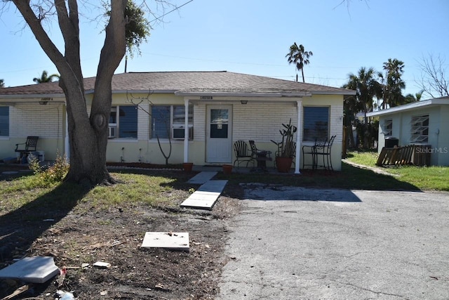 view of front of home featuring a porch