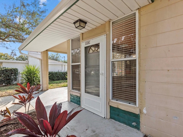 view of property entrance