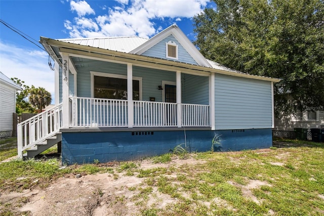 view of front of house featuring covered porch