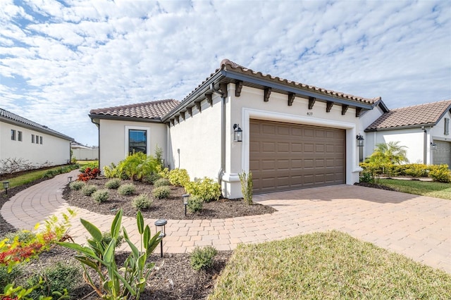 view of front of house featuring a garage