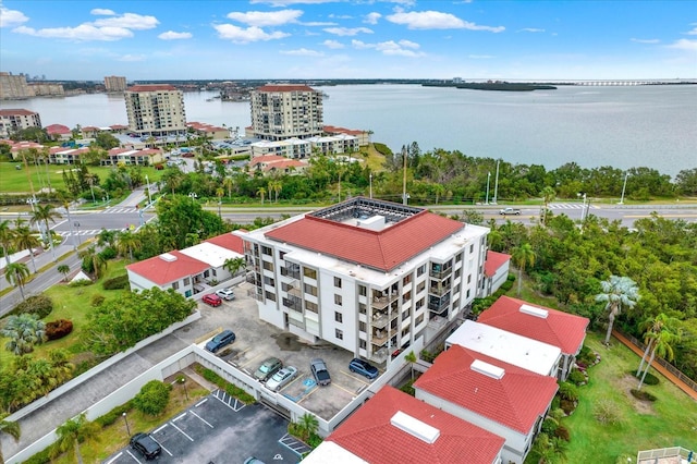 bird's eye view with a water view