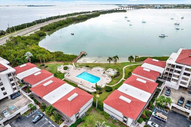 bird's eye view featuring a water view