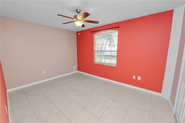 empty room with ceiling fan