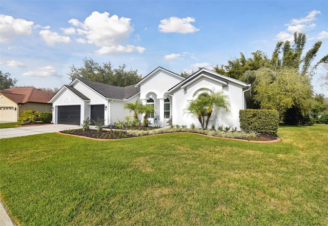 view of front facade featuring a front lawn and a garage