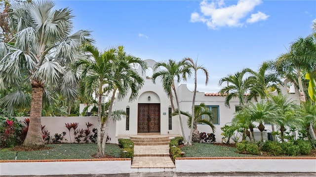 view of mediterranean / spanish-style home