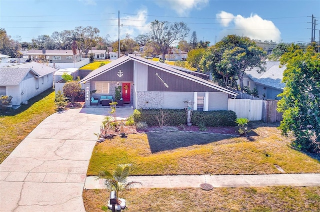 view of front of property